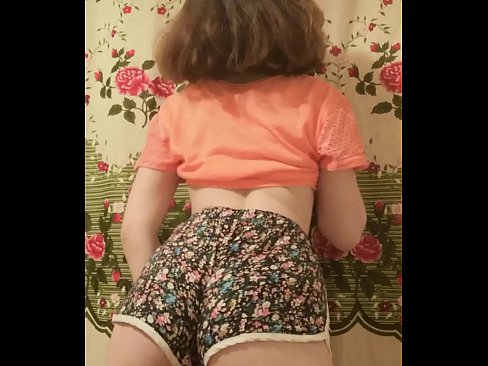 ❤️ Сексуальна молода красуня знімає шорти на камеру ❤ Порно на порно uk.rassadakubani.ru ❤