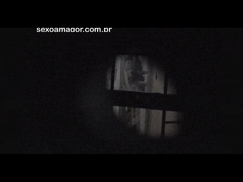 ❤️ Блонді таємно знімає на відео сусідський вуайерист, прихований за порожнистими цеглами ❤ Порно на порно uk.rassadakubani.ru ❤